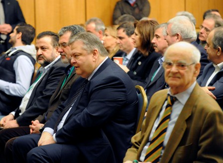 Η Κεντρική Πολιτική Επιτροπή του ΠΑΣΟΚ σε φωτογραφίες