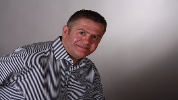 Αυτός είναι ο Χάρης Τομπούλογλου