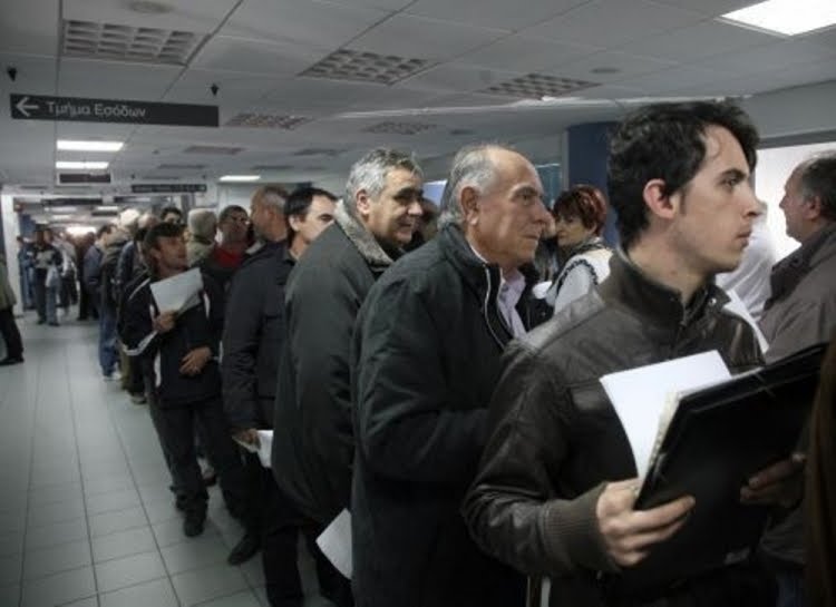 Θεσσαλονίκη: Κατάσταση «πανικού» στις εφορίες