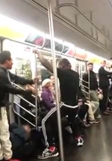 BINTEO-Διαγωνισμός χορού στο μετρό