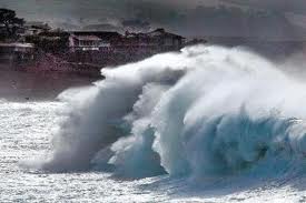 Έπεσαν θύματα των τεράστιων κυμάτων