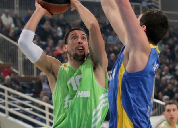 Θλάση ο Ούκιτς-Χάνει το ντέρμπι