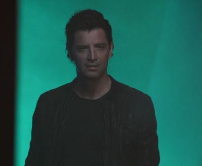 ΦΩΤΟ-Backstage από το νέο video clip του Σάκη