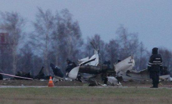 Ρωσία: 9 νεκροί από συντριβή αεροσκάφους