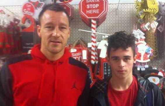 Ο Τζον Τέρι ψωνίζει στη… λαϊκή