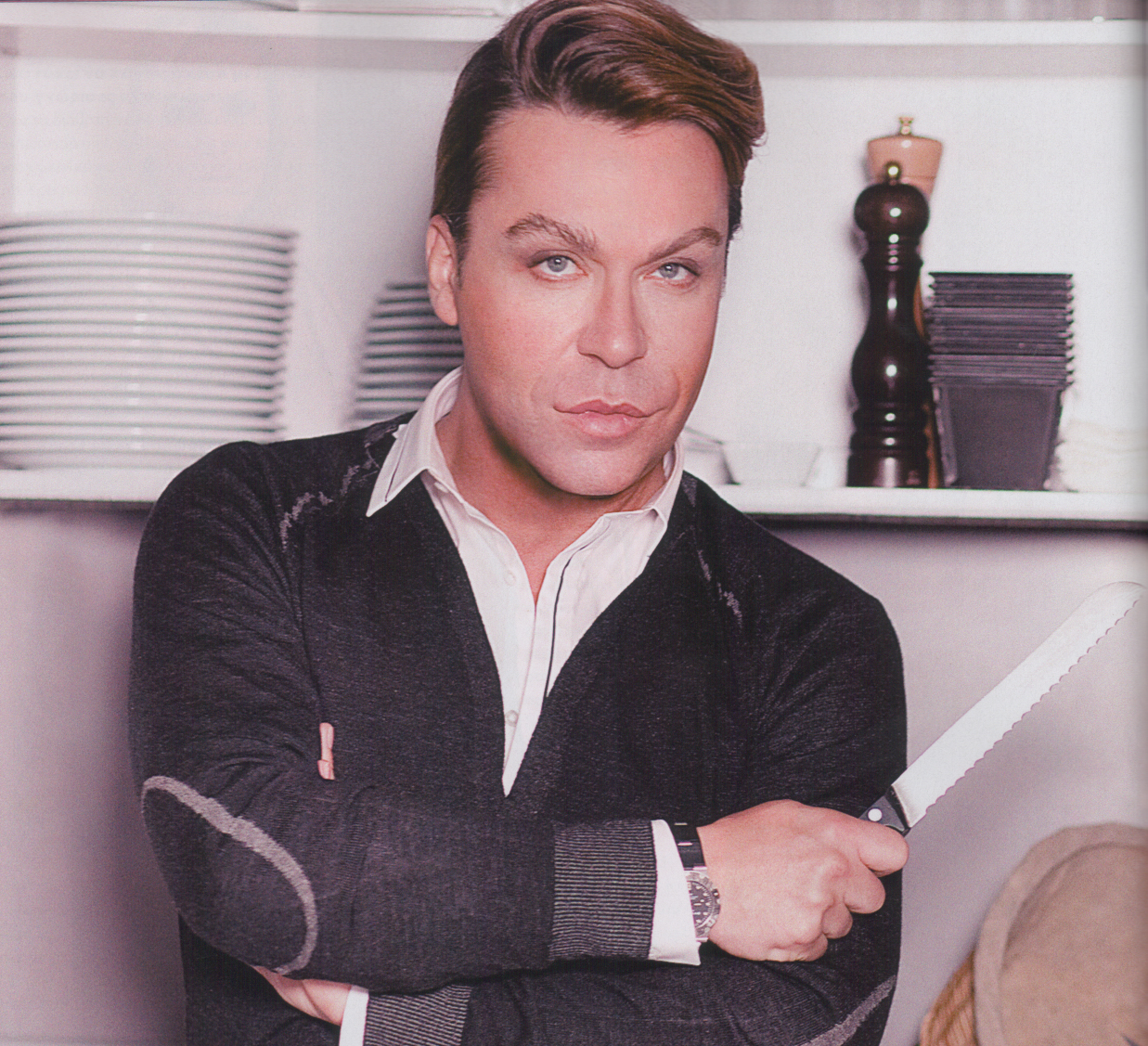 ΦΩΤΟ-Ο Τρύφωνας Σαμαράς συστήνει τον αδερφό του