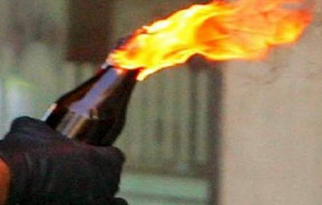 Επιθέσεις με μολότοφ σε τράπεζες