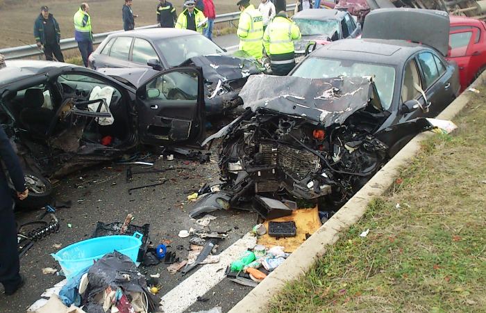 Καραμπόλα στον κόμβο της Ευκαρπίας