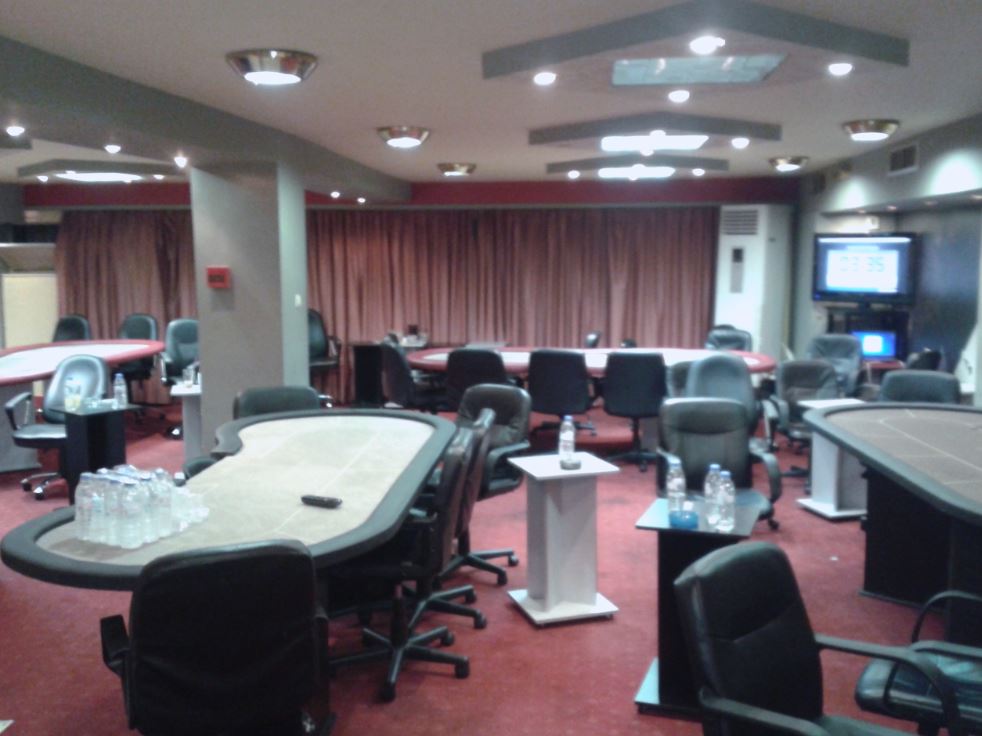 ΦΩΤΟ-Μίνι καζίνο στον Κορυδαλλό