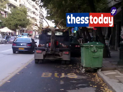 ΒΙΝΤΕΟ-“Ξηλώνουν” πινακίδες