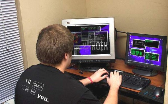 Μαθητές-χάκερς άλλαζαν τους βαθμούς τους