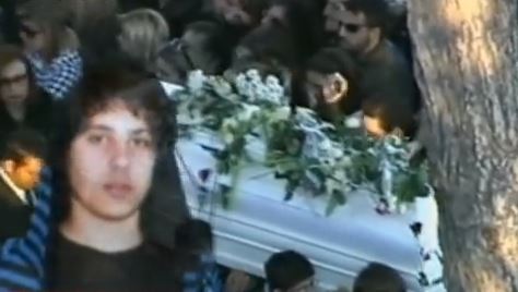 ΒΙΝΤΕΟ-Το τελευταίο αντίο στον Αλέξη