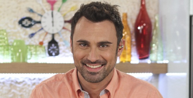 Ο Καπουτζίδης επιστρέφει με κωμική σειρά