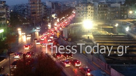 ΦΩΤΟ-Κυκλοφοριακή συμφόρηση στη Θεσσαλονίκη