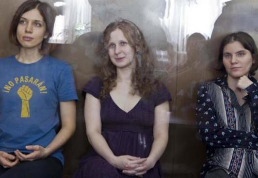 Αποφυλακίζονται οι “Pussy Riot”