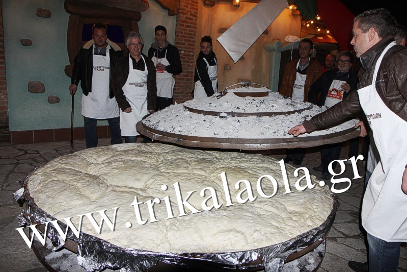 ΒΙΝΤΕΟ-Έφτιαξαν ψωμί 240 κιλών