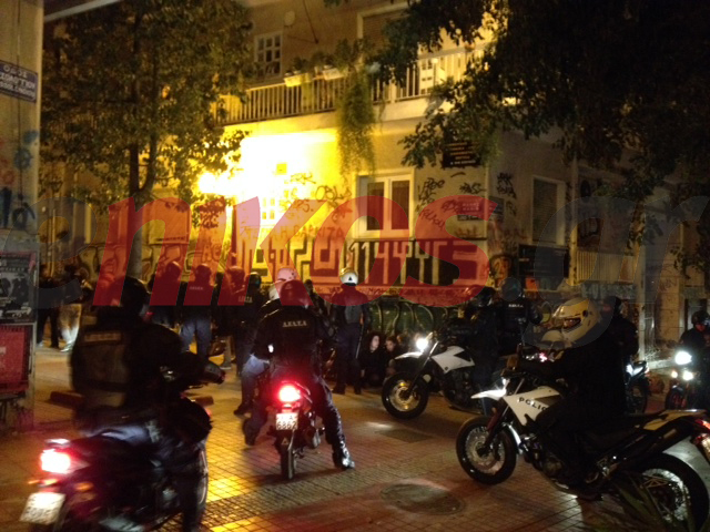 ΦΩΤΟ-Δεκάδες προσαγωγές στα Εξάρχεια