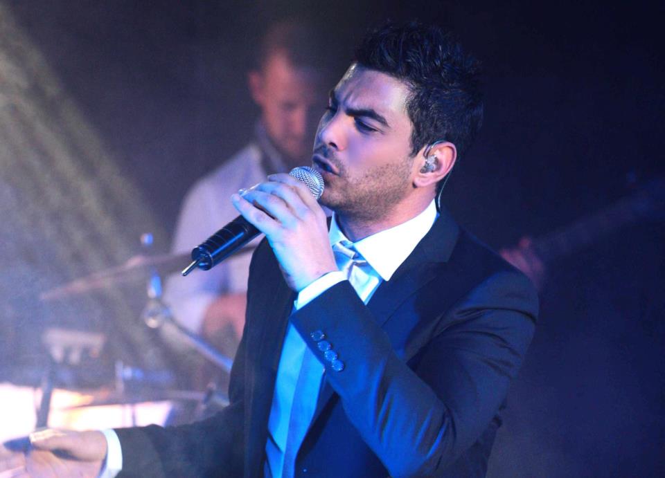 Ποιος τραγουδιστής λιποθύμησε μετά από συνέντευξη;