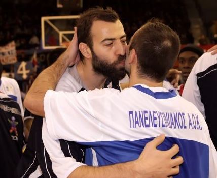 ΦΩΤΟ-Το Δέντρο των Φιλιών στα γήπεδα της Basket League ΟΠΑΠ
