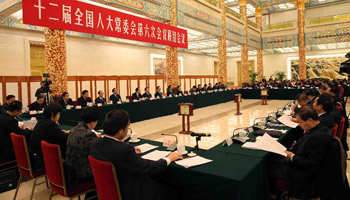 Πάνω από 500 παραιτήσεις για δωροδοκίες