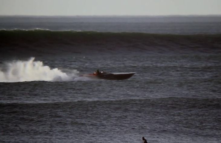ΒΙΝΤΕΟ-Το ταχύπλοο που «δάμασε» τα κύματα