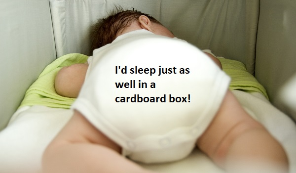 Γιατί οι Φινλανδοί κοιμίζουν τα μωρά σε χαρτόκουτα;