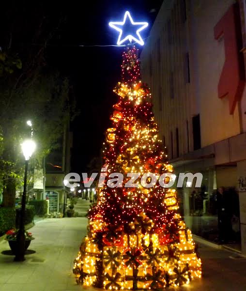 ΦΩΤΟ-Άρωμα Χριστουγέννων στην Χαλκίδα