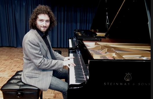 Έλληνας πιανίστας στον τελικό του διαγωνισμού «Beethoven»