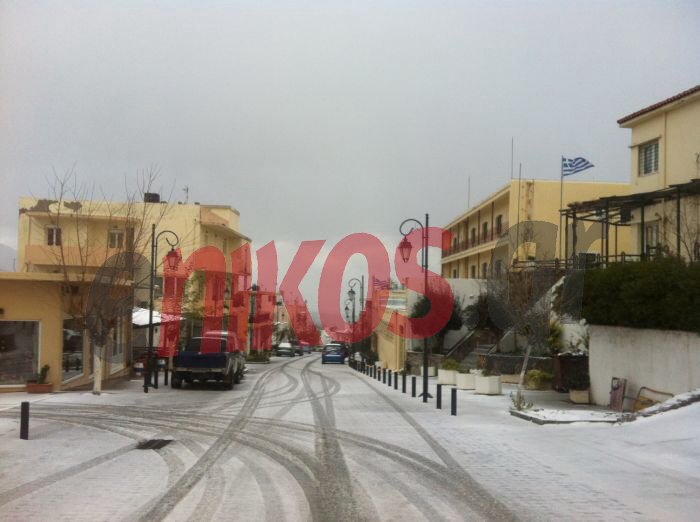 ΦΩΤΟ-Το «έστρωσε» στα Ανώγεια