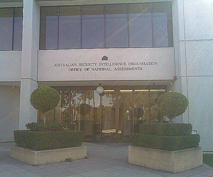 Τους ακύρωσαν τα διαβατήρια λόγω… «νοοτροπίας»