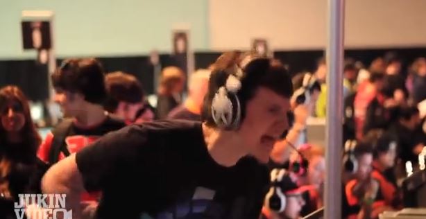 ΒΙΝΤΕΟ-Άρρωστος “gamer”