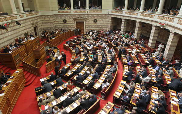 Ψηφίζει η Βουλή για την επανεκκίνηση των οδικών έργων