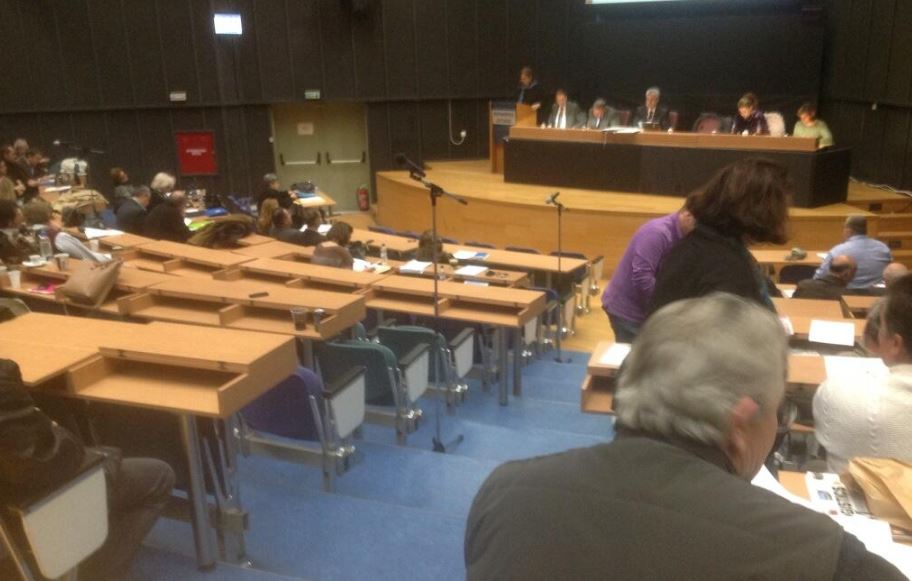 ΦΩΤΟ-Ηρεμία στο περιφερειακό συμβούλιο