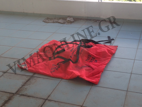 ΦΩΤΟ από τη χειροβομβίδα στη ΔΟΥ Γλυφάδας