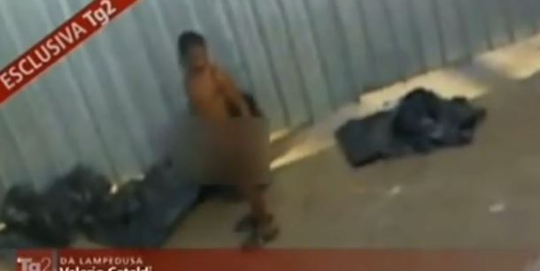 ΒΙΝΤΕΟ-Οι Ιταλοί απολυμαίνουν μετανάστες με μάνικες