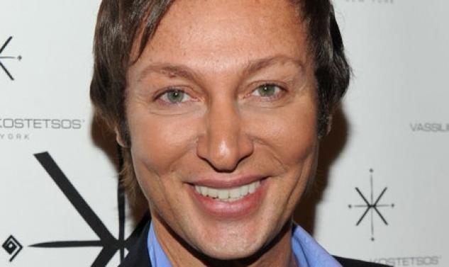 Γυμνός στο instagram o Κωστέτσος