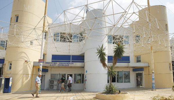 Εξουδετερώνουν την χειροβομβίδα