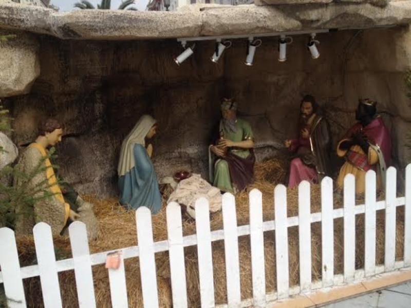 ΦΩΤΟ: Έκλεψαν και πάλι το θείο βρέφος!