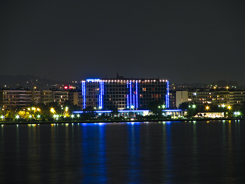 Άνδρας έπεσε στον Θερμαϊκό