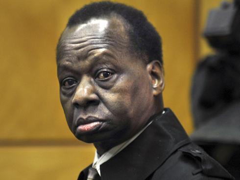 Πήρε άδεια ο θείος του Ομπάμα