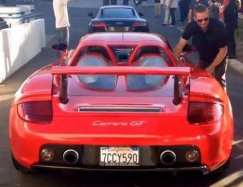 ΦΩΤΟ-Έκλεψαν κομμάτι από το αυτοκίνητο του Γουόκερ