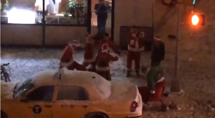 ΒΙΝΤΕΟ-Άτακτοι Άγιοι Βασίληδες δέρνουν…