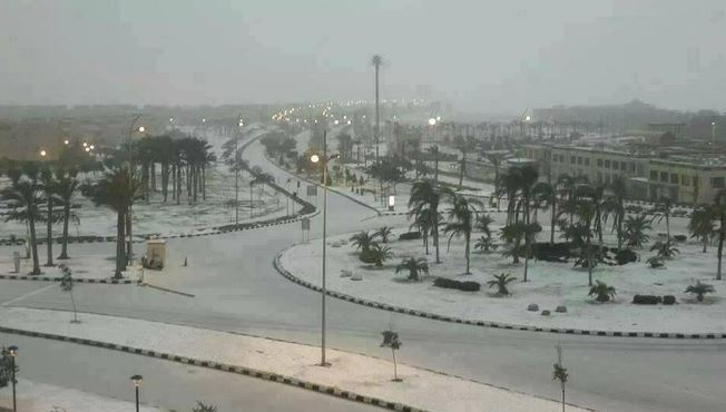 ΦΩΤΟ-Χιόνι στο Κάιρο μετά από 112 χρόνια