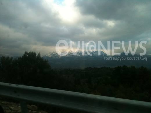 ΦΩΤΟ-Χιόνια και στην Εύβοια