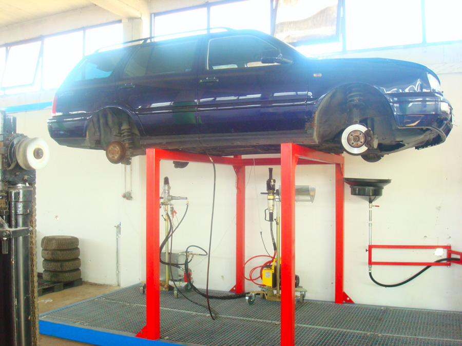 Ανακάλυψαν αποθήκη που διέλυαν κλεμμένα