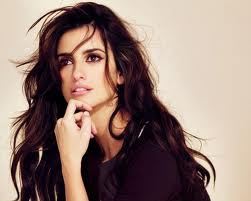 Penelope Cruz: Είμαι εθισμένη με τον θηλασμό