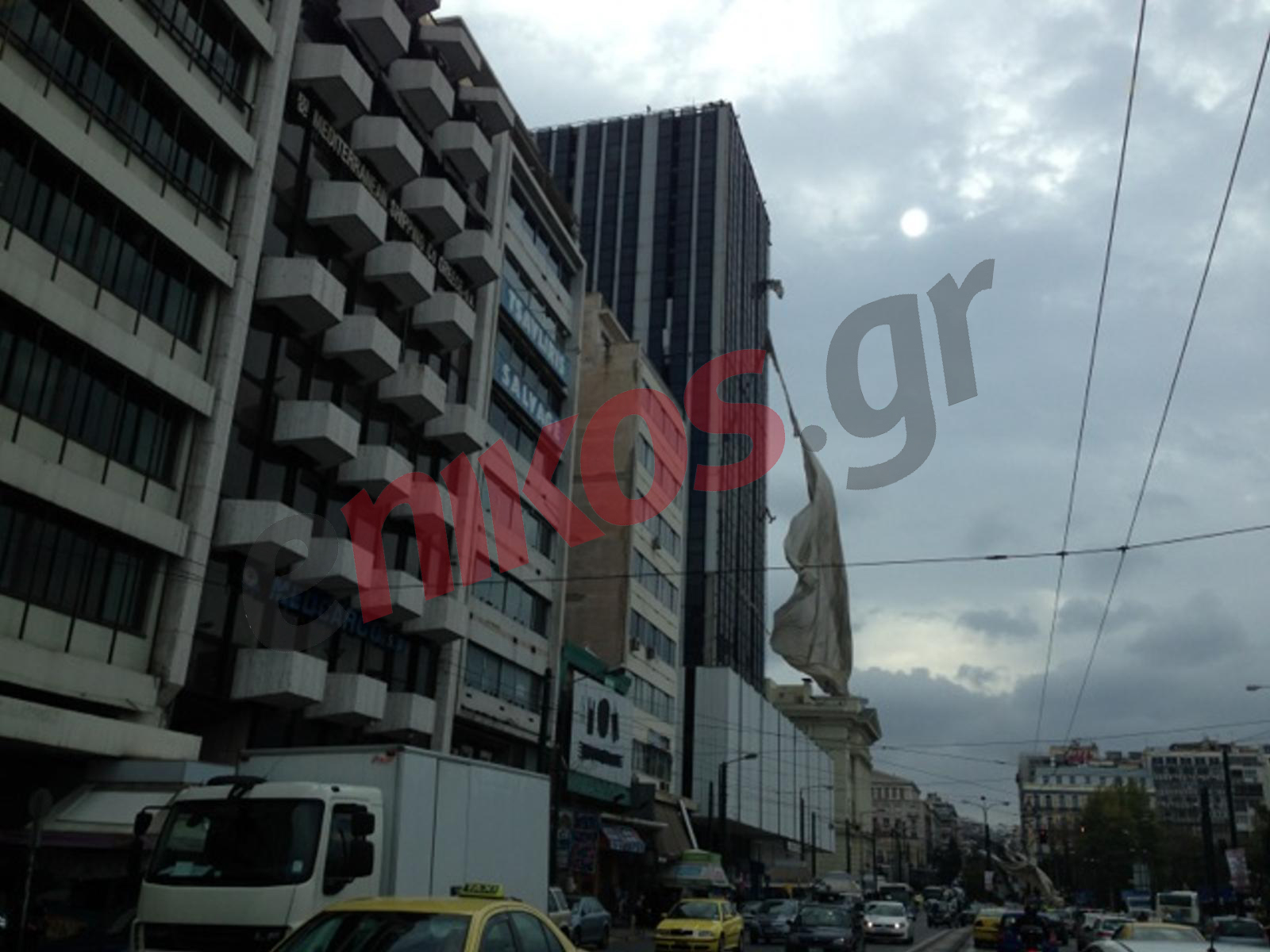 ΤΩΡΑ-ΦΩΤΟ-Κακοκαιρία στον Πειραιά