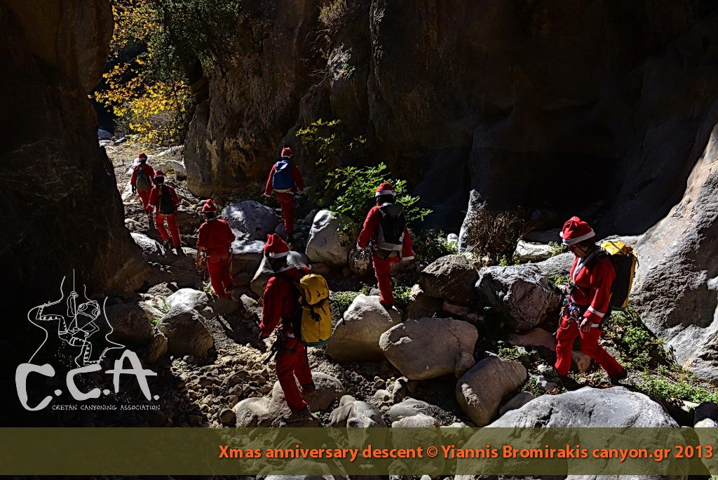 ΦΩΤΟ-Άγιοι Βασίληδες έκαναν κατάβαση σε φαράγγια