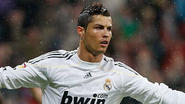 ΦΩΤΟ-Κριστιάνο ο «βασιλιάς»