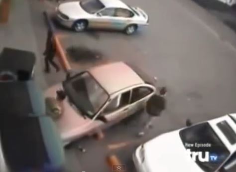 ΒΙΝΤΕΟ-Να παρακαλάτε να μην βρεθεί στο δρόμο σας